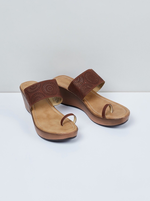 max Women Brown Solid Sandals