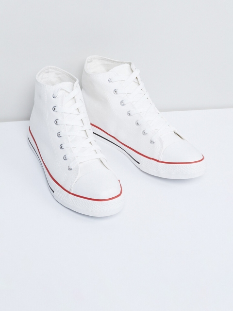 max Men White Solid Canvas Mid-Top Sneakers