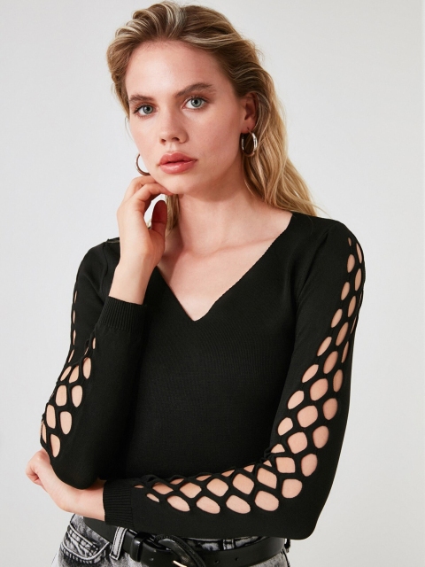 TRENDYOL COLLECTION Women Black Solid Pullover Sweater