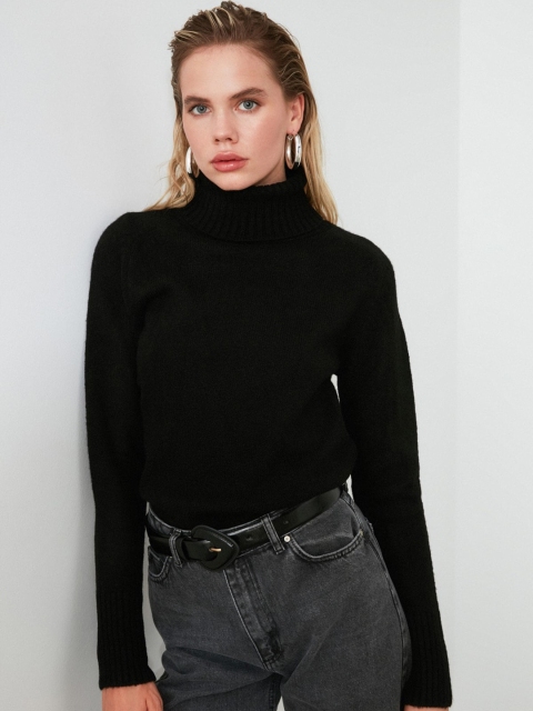 TRENDYOL COLLECTION Women Black Solid Pullover Sweater