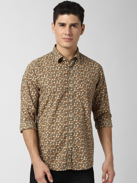 Peter England Casuals Men Olive Green & Beige Regular Fit Floral Printed Casual Shirt
Peter England Casuals Men Olive Green & Beige Regular Fit Floral Printed Casual Shirt