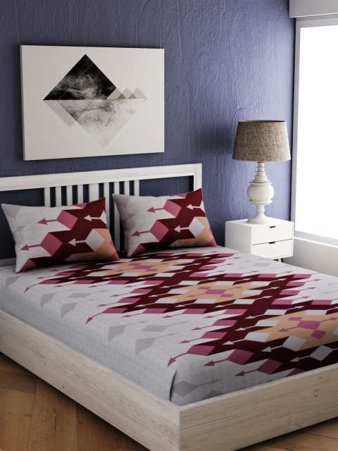 EverHOME Grey & Maroon Geometric 210 TC Cotton 1 King Bedsheet with 2 Pillow Covers
EverHOME Grey & Maroon Geometric 210 TC Cotton 1 King Bedsheet with 2 Pillow Covers