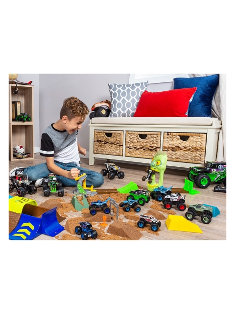 MONSTER JAM Unisex Kids Set of 2 Die-cast True Metal Monster Sand Dirt Arena Playset Toy, Multi
MONSTER JAM Unisex Kids Set of 2 Die-cast True Metal Monster Sand Dirt Arena Playset Toy, Multi