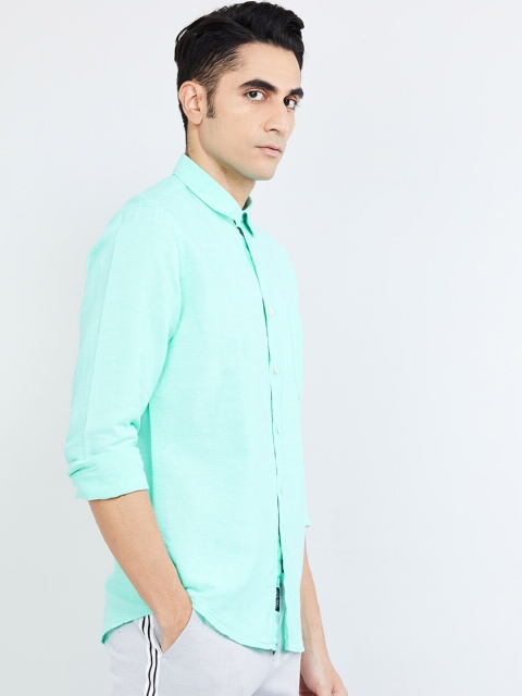 max Men Green Slim Fit Solid Casual Shirt
