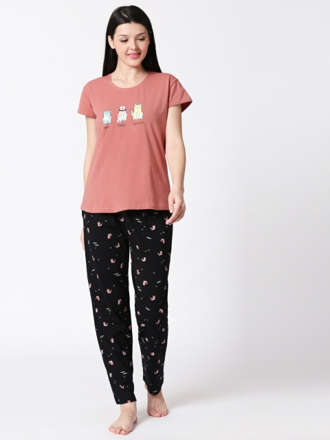 I like me Women Peach-Coloured & Black Printed Night suit