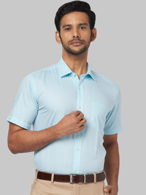 Park Avenue Men Green Regular Fit Solid Casual Shirt