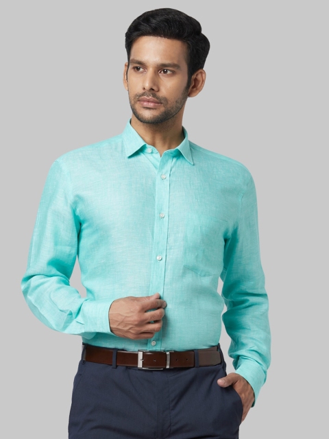 Park Avenue Men Green Regular Fit Solid Casual Shirt
