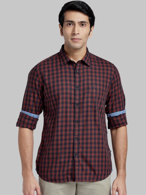 Parx Men Orange & Navy Blue Regular Fit Checked Casual Shirt