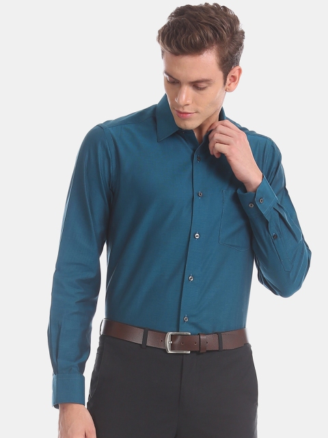 Arrow Men Blue Regular Fit Solid Formal Shirt