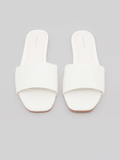 shoexpress Women White Solid PU Open Toe Flats