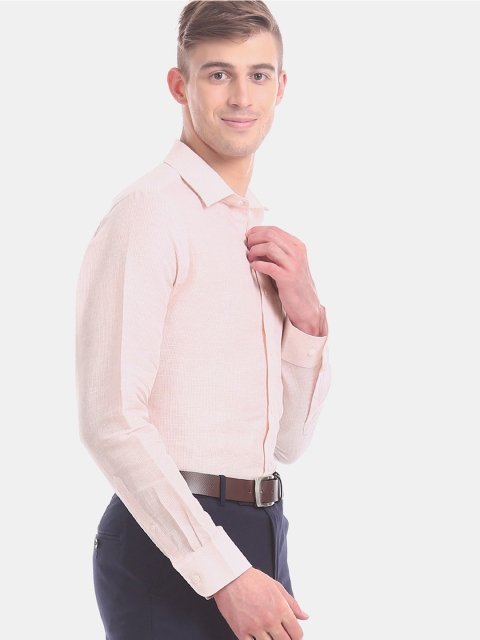 Arrow Men Pink Regular Fit Solid Formal Shirt