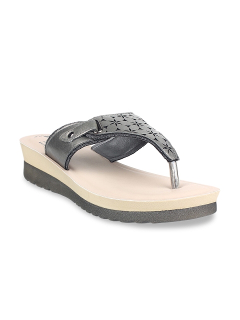 Inblu Women Grey Woven Design Comfort Sandals