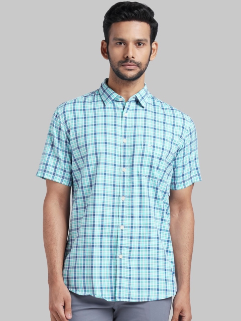 Parx Men Green & White Slim Fit Checked Casual Shirt