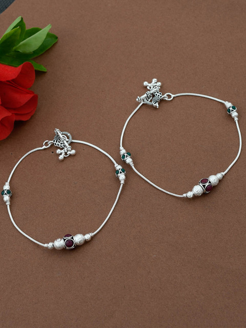 Silvermerc Designs Set of 2 Oxidised Silver-Plated Red & Green Stone-Studded Handcrafted Anklets
Silvermerc Designs Set of 2 Oxidised Silver-Plated Red & Green Stone-Studded Handcrafted Anklets