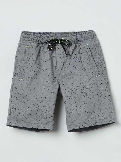 max Boys Grey Printed Regular Fit Regular Shorts