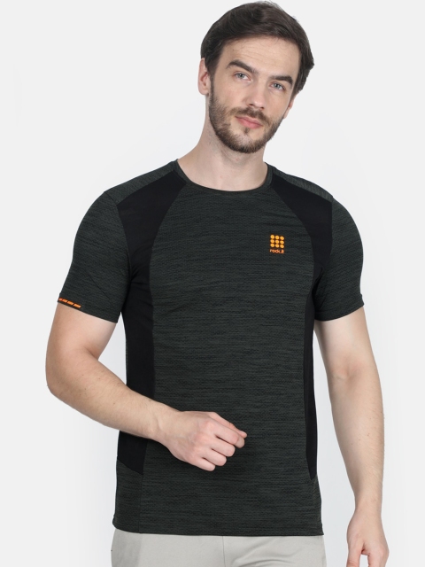 rock.it Men Black Striped Round Neck T-shirt