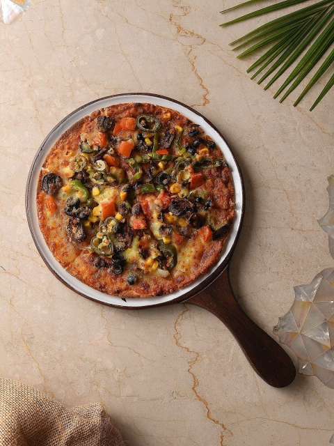 Amoliconcepts White, Brown & Green Printed Pizza Pan With Handle