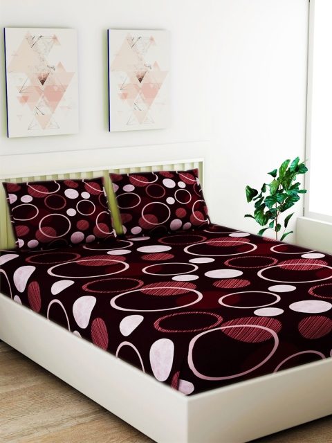 Salona Bichona Magenta & White Geometric Printed 120 TC Cotton 1 King Bedsheet With 2 Pillow Covers
Salona Bichona Magenta & White Geometric Printed 120 TC Cotton 1 King Bedsheet With 2 Pillow Covers