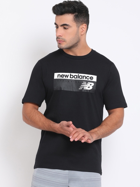 New Balance Men Black & White Printed Round Neck T-shirt