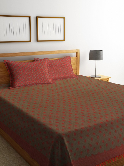 NEUDIS Green & Red Woven-Design Hand Woven Jacquard Double Bed Cover with 2 Pillow Covers
