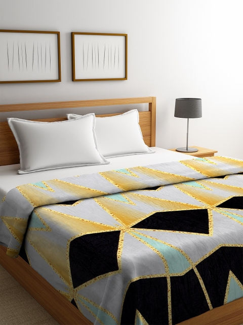 NEUDIS Yellow & Grey Geometric Printed AC Room 233 GSM Super Soft Double Bed Flannel Fur Blanket
NEUDIS Yellow & Grey Geometric Printed AC Room 233 GSM Super Soft Double Bed Flannel Fur Blanket