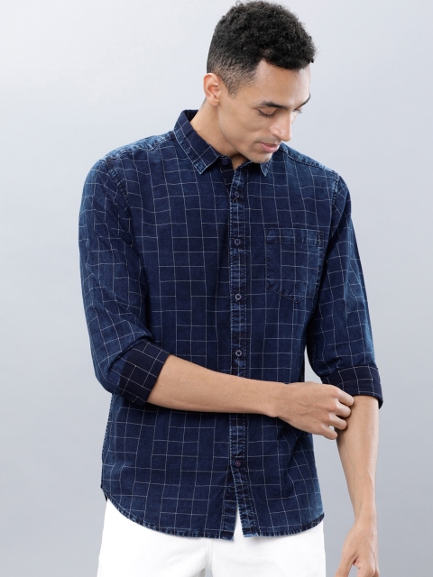 HIGHLANDER Men Navy Blue & White Slim Fit Checked Casual Shirt