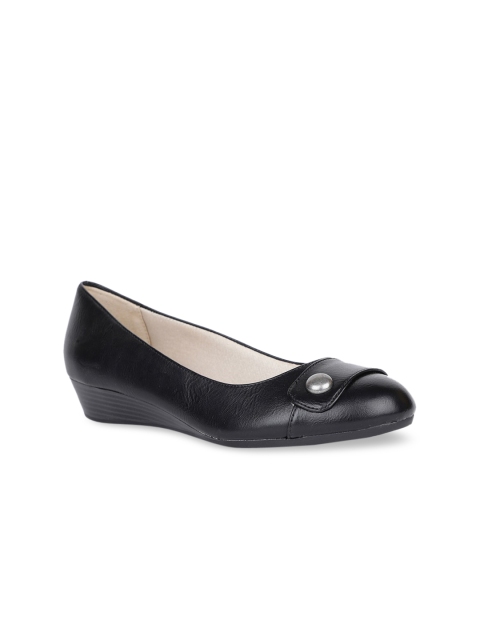 Naturalizer Women Black Embellished Leather Pumps