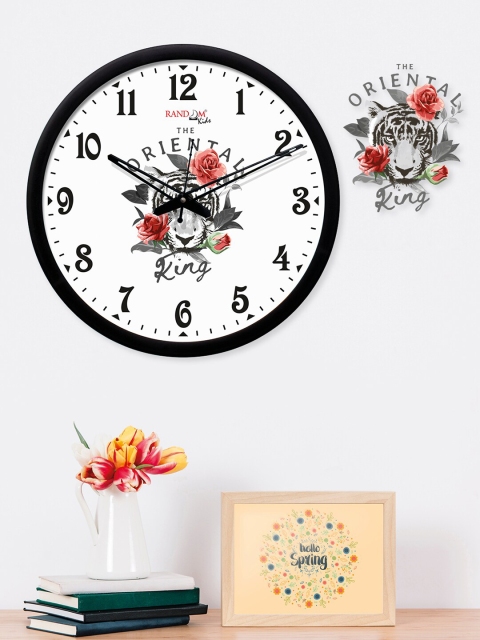 RANDOM White & Black The Oriental King Round Shaped Wall Clock With One Plaque And Glass
RANDOM White & Black The Oriental King Round Shaped Wall Clock With One Plaque And Glass