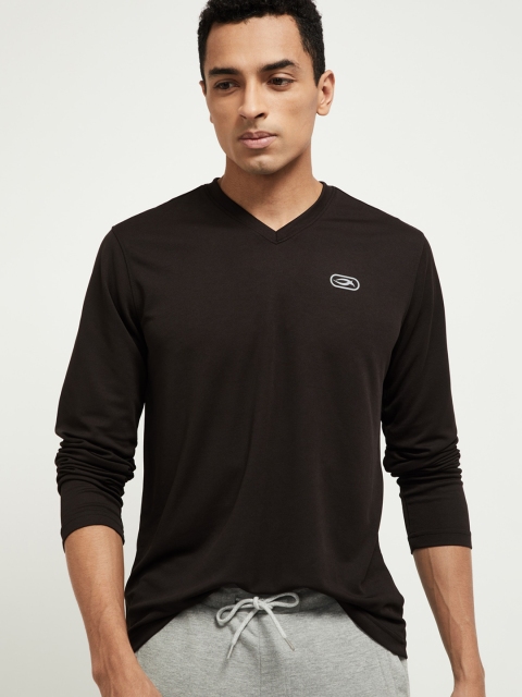 max Men Black Solid V-Neck T-shirt