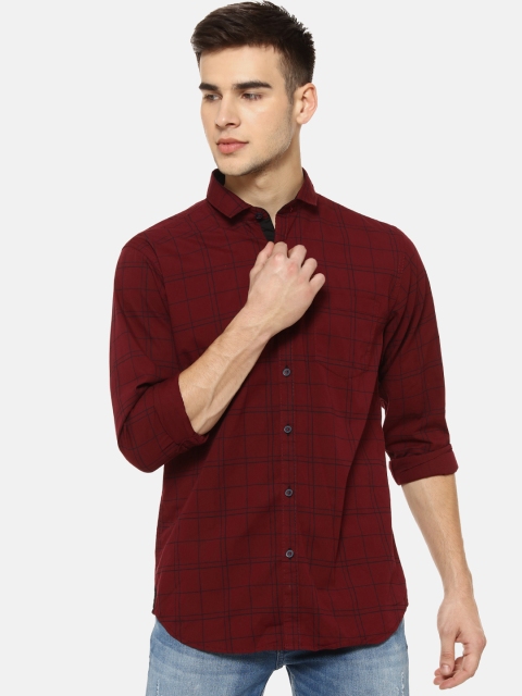 Campus Sutra Men Maroon Regular Fit Checked Casual Shirt
