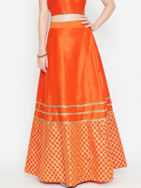 studio rasa Women Orange & Gold-Coloured Gotta Patti Embellished Dupion Half And Half A-Line Maxi Skirt
studio rasa Women Orange & Gold-Coloured Gotta Patti Embellished Dupion Half And Half A-Line Maxi Skirt