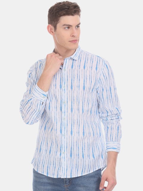 Cherokee Men White & Blue Regular Fit Printed Casual Shirt