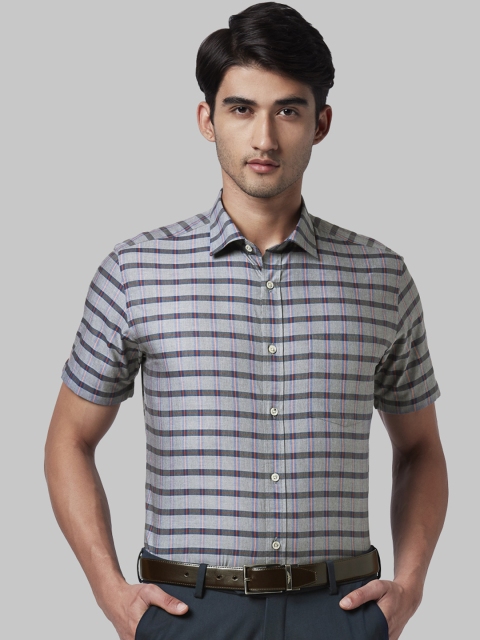 Park Avenue Men Grey Regular Fit Checked Formal Shirt