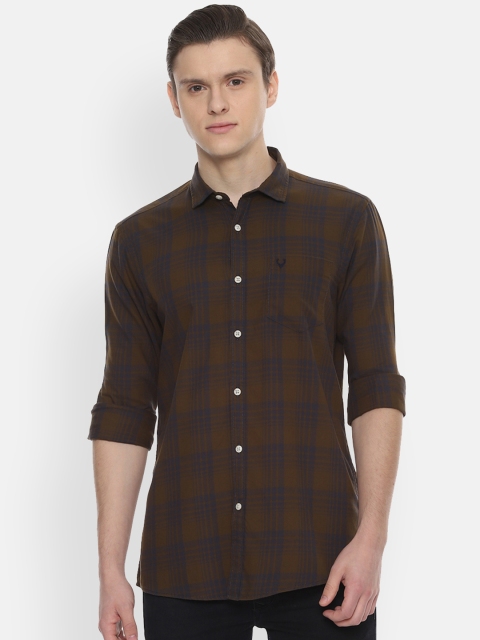 Solly Jeans Co. Men Brown & Navy Blue Regular Fit Checked Casual Shirt