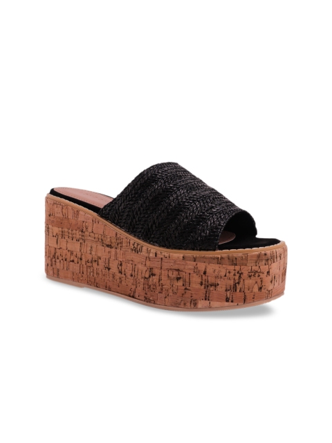 London Rag Women Black Woven Design Sandals