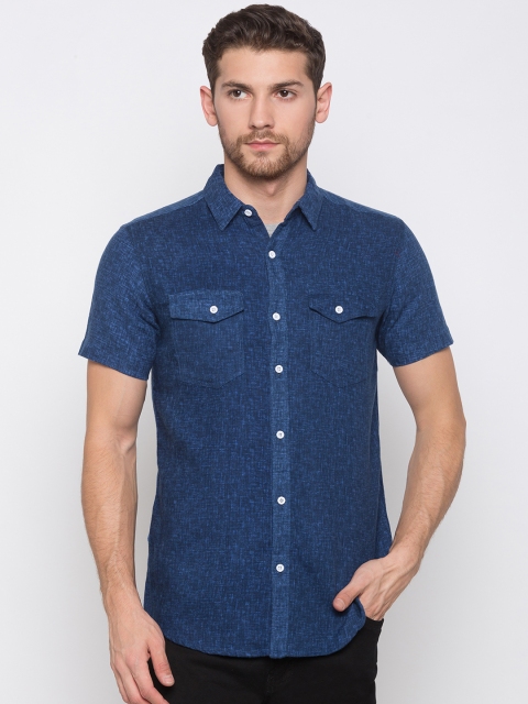 Nick&Jess Men Blue Muscle Slim Fit Solid Casual Shirt