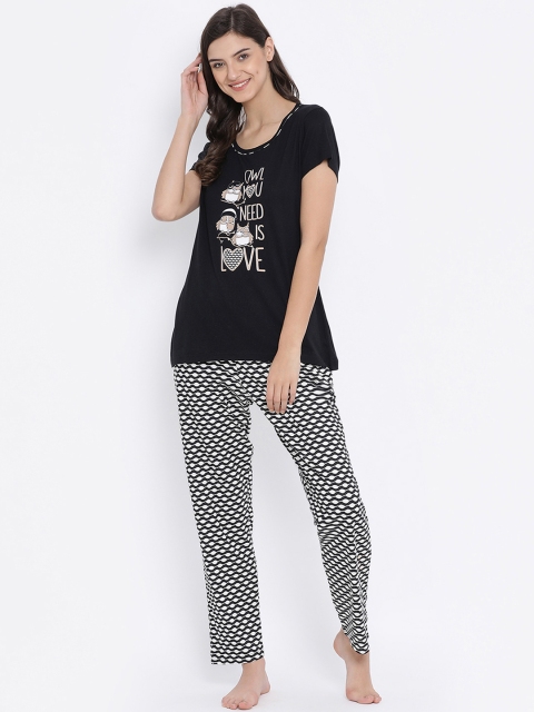 Kanvin Women Black Printed Night suit