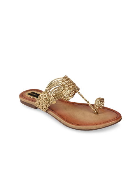 WOMENS BERRY Women Gold-Toned Woven Design One Toe Flats