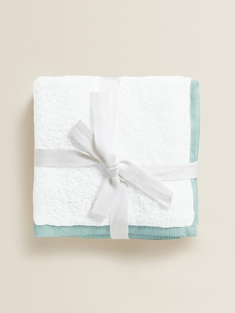 THE BABY ATELIER Unisex Kids White & Green Checked Pure Organic Cotton Junior Towel Set
THE BABY ATELIER Unisex Kids White & Green Checked Pure Organic Cotton Junior Towel Set