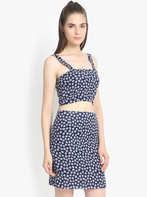 yelloe Women Blue & White Printed Top with Skirt