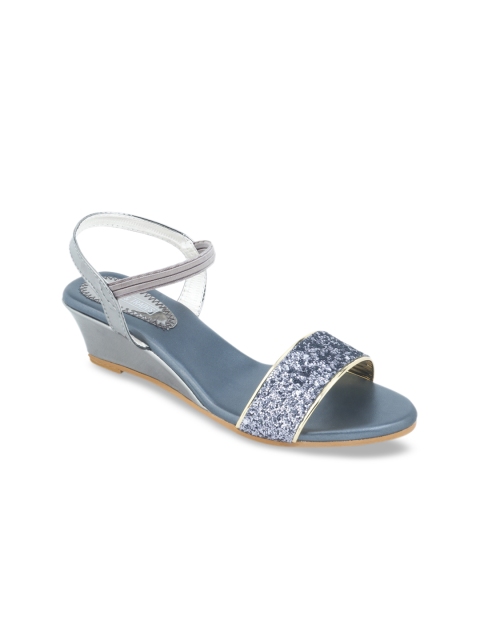TRENDS & TRADES Girls Silver-Toned Embellished Heels