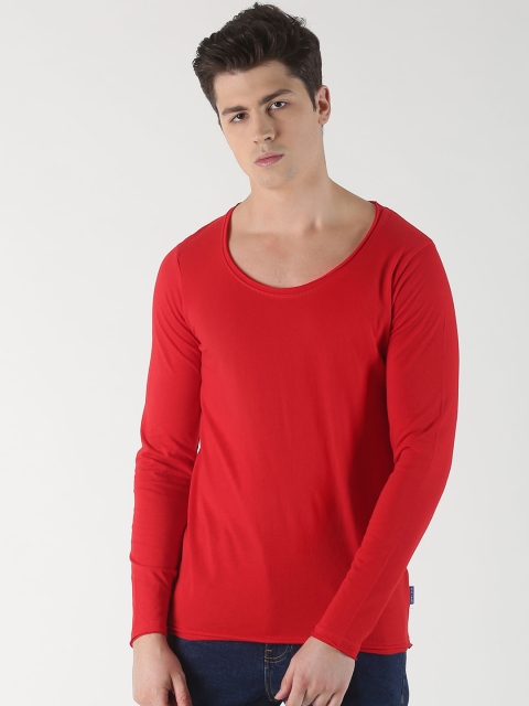 Blue Saint Men Red Solid Round Neck T-shirt