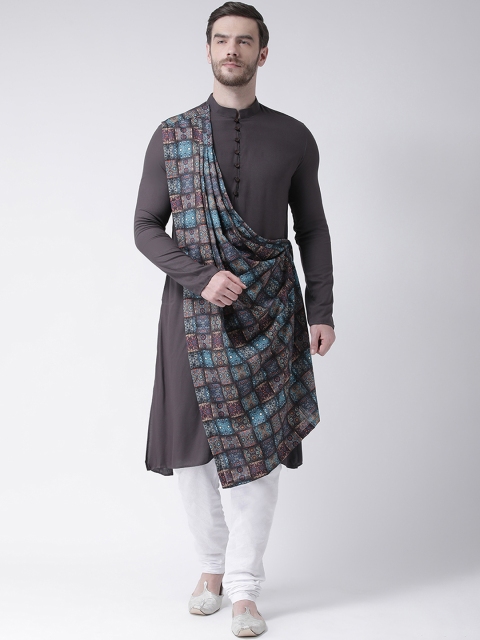 DEYANN Men Grey & White Printed Kurta with Churidar