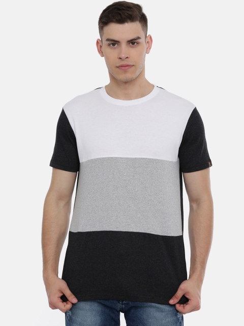 Le Bison Men White & Grey Colourblocked Round Neck T-shirt