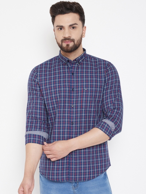 Okane Men Navy Blue & Red Slim Fit Checked Casual Shirt