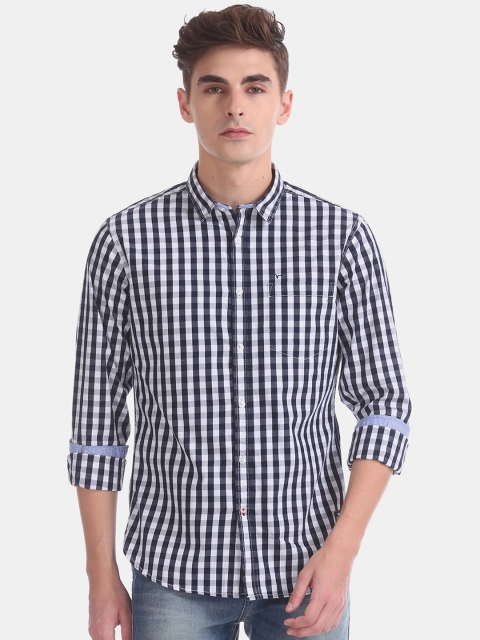 Flying Machine Men Navy Blue & White Regular Fit Checked Casual Shirt