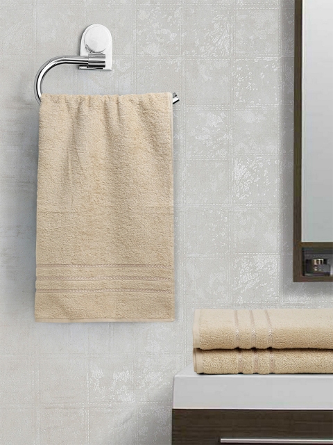 BOMBAY DYEING Unisex Set Of 3 Cream-Coloured Solid Flora 350 GSM Medimum Towels