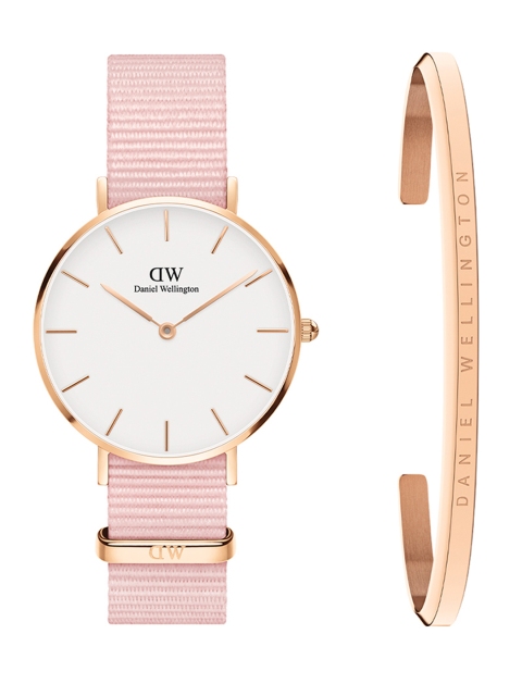 Daniel Wellington Petite Rosewater Women White Classic Bracelet Watch Gift Set DW00500855
Daniel Wellington Petite Rosewater Women White Classic Bracelet Watch Gift Set DW00500855