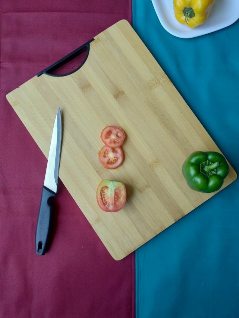 CRAYTON Brown Solid Top Handle Bamboo Wooden Large Chopping Board