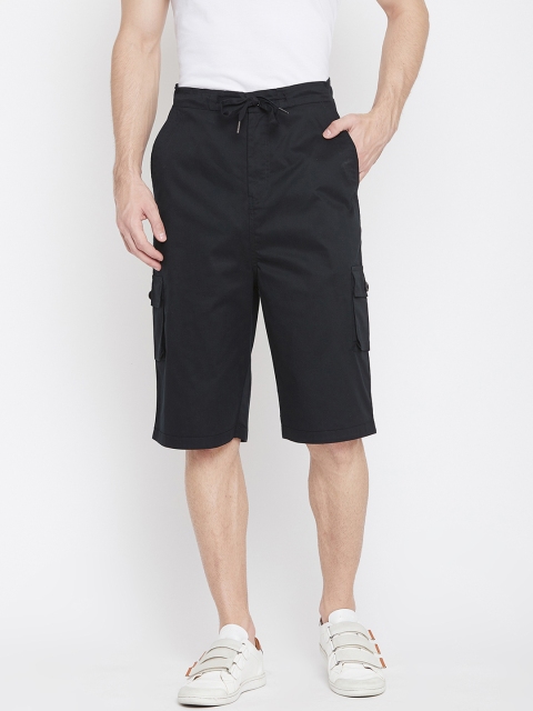 Hypernation Men Black Solid Regular Fit Cargo Shorts